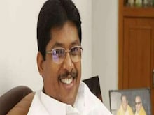 पिता की फोटो पर माला चढ़ाते समय पूर्व MLA को आया हार्ट अटैक, मौत