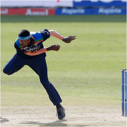 हार्दिक पंड्या मुंबई में कड़ी रिहैबिलिटेशन प्रक्रिया से गुजर रहे हैं (PIC: AP)