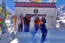 Snowfall in Himachal: चंद्रताल-बातल में फंसे 59 सैलानी किए गए रेस्क्यू