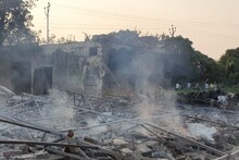 शामली के कैराना में अवैध पटाखा फैक्ट्री में विस्फोट, 4 लोगों के चिथड़े उड़े, कई लोग झुलसे