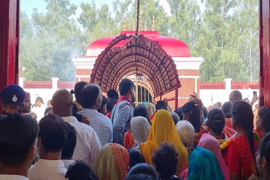 बिहार का थावे मंदिर: भक्त रहषु के मस्तक को विभाजित कर देवी ने दिए साक्षात  दर्शन – News18 हिंदी