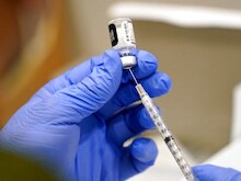 US: FDA ने मॉडर्ना और जॉनसन एंड जॉनसन के मिक्‍स एंड मैच टीकाकरण को दी मंजूरी
