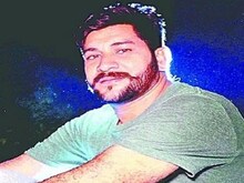 करवा चौथ के दिन पति की मौत, जीवित होने की आस में परिजनों ने गोबर में दबाया शव