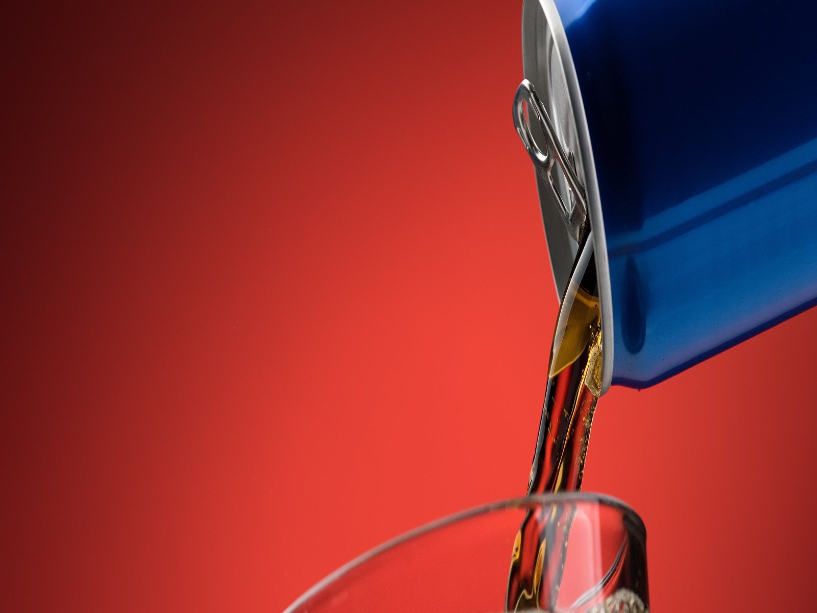 एक सप्ताह में एक या उससे कम डाइट ड्रिंक लेने वाली महिलाओं की तुलना में, दिन में दो या अधिक पेय पीने वाली महिलाओं में स्ट्रोक का रिस्क 23% बढ़ा हुआ था. (प्रतीकात्कम फोटो-shutterstock.com)