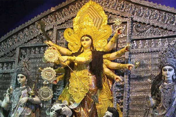 दुर्गा पूजा में उमड़ी भीड़ बंगाल पर पड़ी भारी, कोरोना संक्रमण के मामले बढ़े