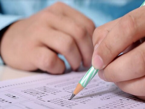 JEE Advanced Answer Key 2021: प्रोविजनल आंसर-की पर अभ्यर्थी आज शाम 5 बजे तक आपत्ति दर्ज करा सकते हैं.