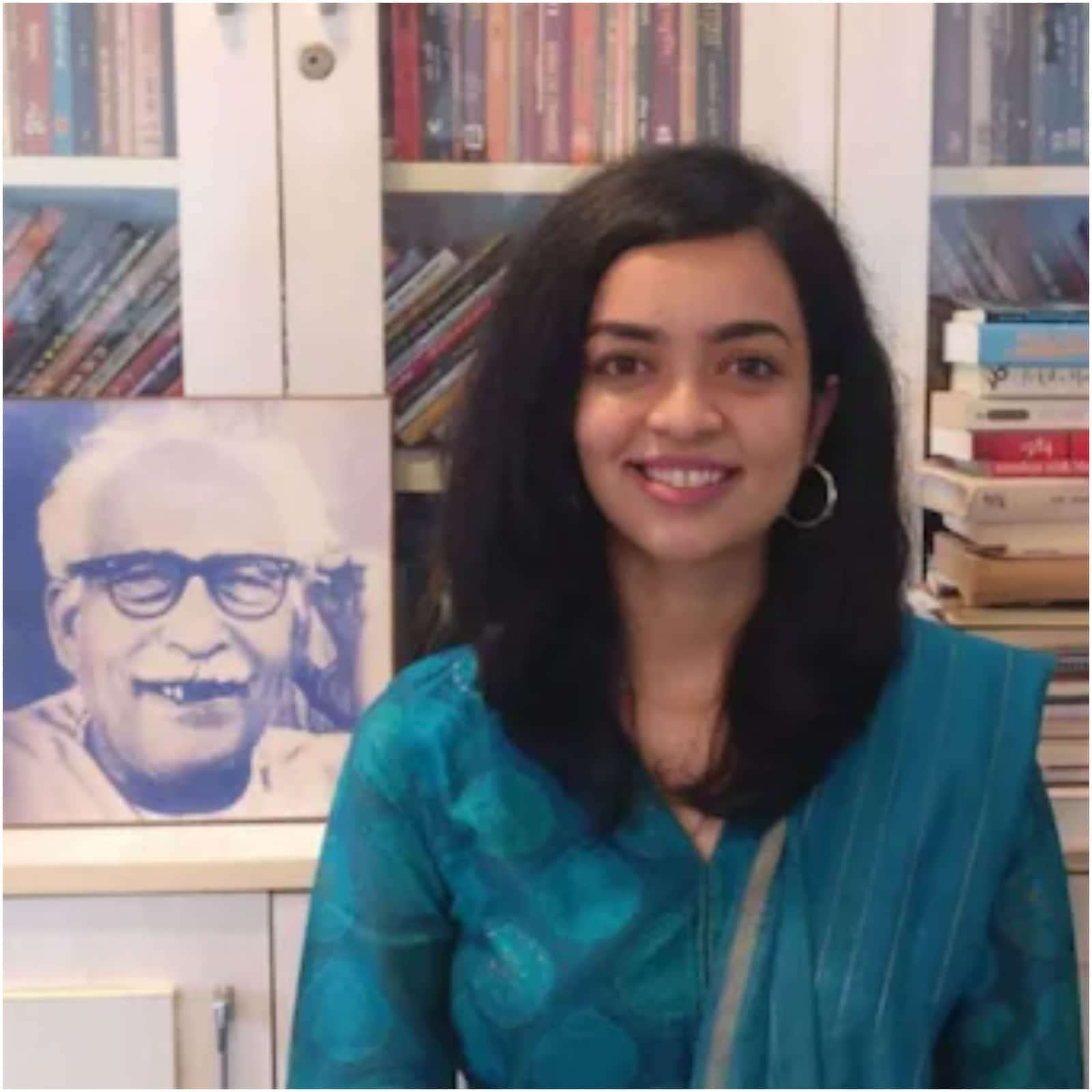 UPSC 2020 Topper, Apala Mishra Exclusive Interview, Hajari Prasad Dwivedi, Apala Mishra, IAS exam, UPSC 2020, Dr. Apala Mishra got 9th rank in UPSC 2020, Ghaziabad News, UP Hindi News, Ghaziabad ki IAS officer, Who is Dr. Apala Mishra, Dr. Apala Mishra IAS, डॉ. अपाला मिश्रा