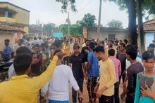 झारखंड: जुमे की नमाज के लिए बंद नहीं किया स्कूल तो जमकर मचा बवाल, ग्रामीणों ने जड़ा ताला