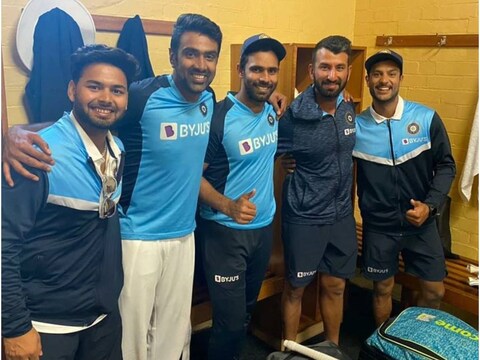 IPL 2021: चेतेश्वर पुजारा और मयंक अग्रवाल से अधिक रकम आईपीएल में घरेलू क्रिकेटरों को मिली. (Mayank Agarwal Instagram)