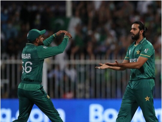 T20 World Cup 2021: पाकिस्‍तान बनाम नाम‍ीबिया के बीच मंगलवार को मुकाबला खेला जाएगा . (AP)