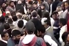 VIDEO: कांग्रेस की बैठक में हंगामा, जूते चप्पल चले, पार्टी ने कहा कुछ नहीं हुआ