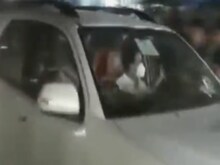 गाड़ियों के लंबे-चौड़े काफिले के साथ लखीमपुर पहुंचे राहुल गांधी