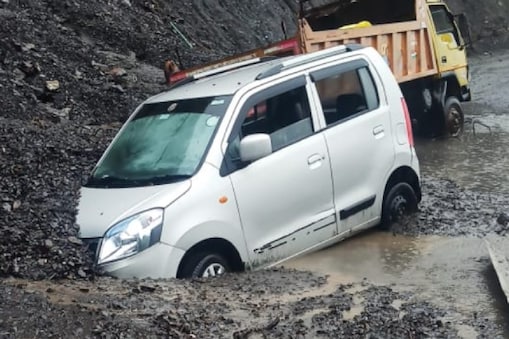 Heavy rain havoc in uttarakhand 8 died dozens of roads closed life on halt  - बारिश से उत्तराखंड में तबाही : अब तक 8 की मौत, कई सड़कें बंद, जनजीवन ठप और