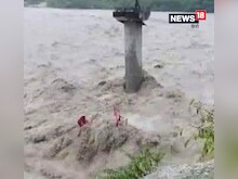 Uttarakhand Rains: राज्य में रिकॉर्ड बारिश, दो ज़िलों में 1000% से भी ज़्यादा