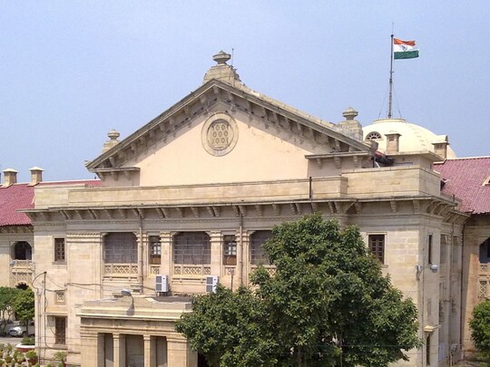 हाईकोर्ट ने बैंक खातों में जमा पैसों को लेकर कहा कि इसकी जिम्मेदारी बैंक की भी होनी चाहिए.