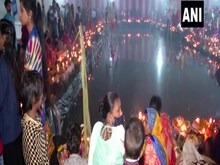 छठ पर्व संपन्न, मुंबई से लेकर पटना तक व्रतियों ने उगते सूर्य को दिया अर्घ्य