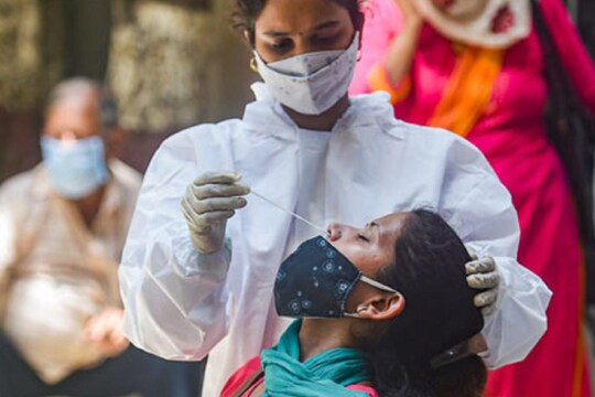 दिल्‍ली में पिछले 24 घंटों में कोरोना वायरस के 54 संक्रमित मिले हैं.  (सांकेतिक तस्वीर)