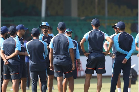 भारतीय टीम का 17 दिसंबर से दक्षिण अफ्रीका के खिलाफ सीरीज खेलना तय हुआ है. (PC- BCCI Twitter)