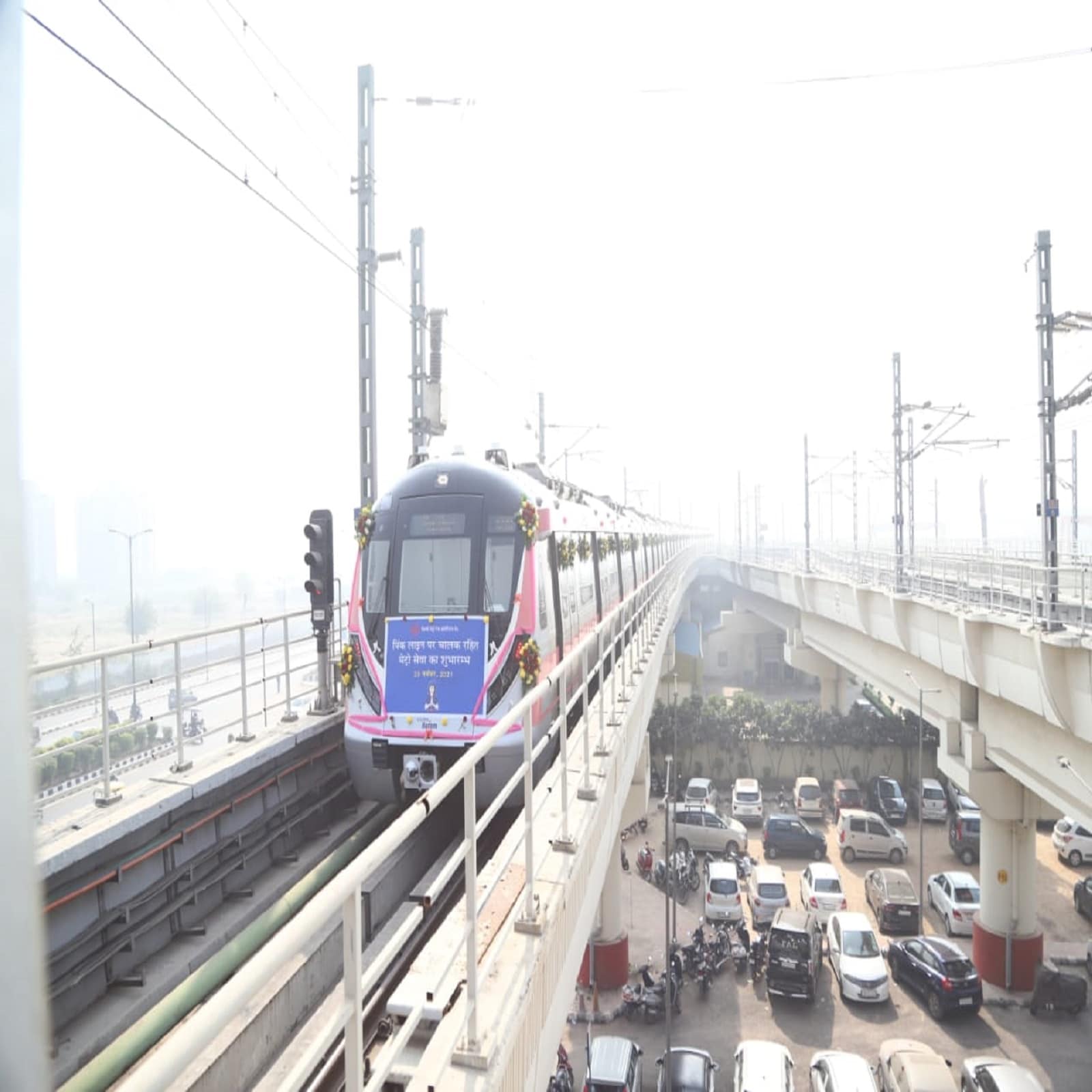 Delhi Metro will started Driverless Train Operations on Pink Line Majlis Park to Shiv Vihar 1 दिल्ली मेट्रो देश के अन्य देशों की तुलना में बेस्ट है.दिल्ली मेट्रो, डीएमआरसी, चालक रहित ट्रेन संचालन, पिंक लाइन, मजलिस पार्क से शिव विहार, हरदीप सिंह पुरी, कैलाश गहलोत, दिल्ली सरकार, दिल्ली समाचार, Delhi Metro, DMRC, Driverless Train Operations, Pink Line, Majlis Park to Shiv Vihar, Hardeep Singh Puri,Kailash Gahlot, Delhi Government, Delhi News