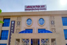 Chhattisgarh Nikay Chunav: वैक्सीन की दोनों डोज जरूरी, कोरोना मरीज ऐसे डालेंगे वोट, पढ़ें गाइडलाइंस