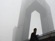 चीन का प्रदूषण से बुरा हाल, हाईवे बंद, बाहर खेलने पर बैन; लोग घरों में हुए कैद