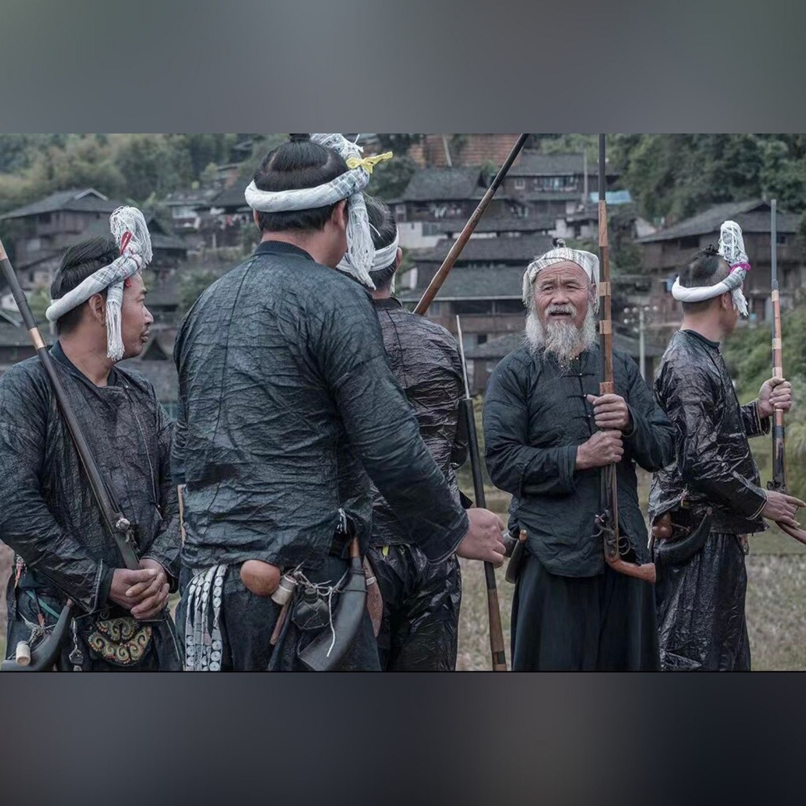 chinese tribe that cut men hair with sickle 2