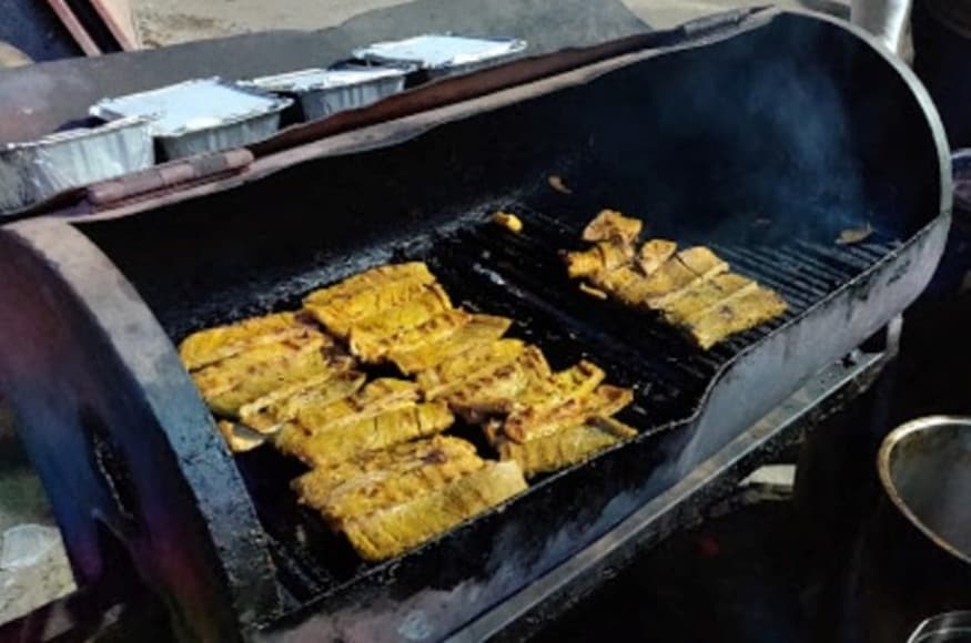 इस आउटलेट पर 100 से अधिक आइटम मिलते हैं, जो सारे शाकाहारी हैं