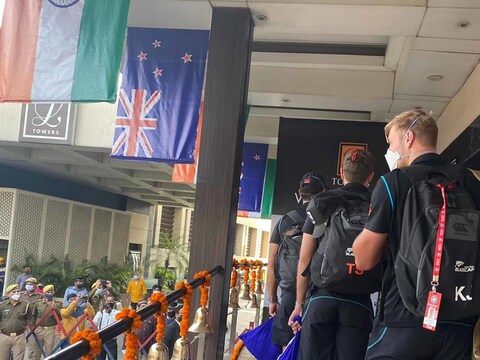 कानपुर में न्यूजीलैंड के खिलाड़ियों का शानदार स्वागत. (Twitter/Blackcaps)