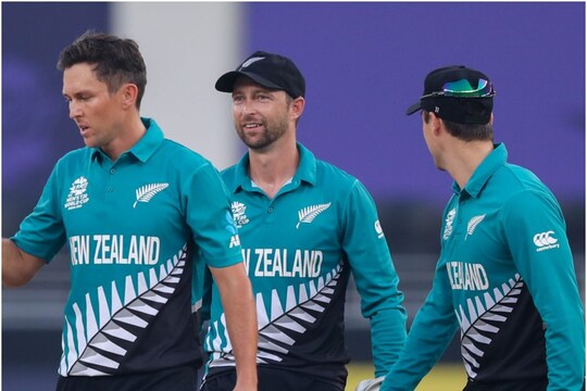 अफगानिस्तान के खिलाफ न्यूज़ीलैंड की हार से भारत के सेमीफाइनल में पहुंचने के रास्ते साफ हो जाएंगे. (फोटो- AP)