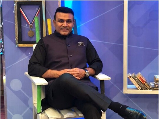 कार्यक्रम के दौरान सहवाग ने अपने फैंस से भी पूछा है कि वो क्या मानते हैं कि कौन सी टीम वर्ल्ड कप जीत सकती है.  (फोटो सौ. सहवाग फेसबुक पेज)