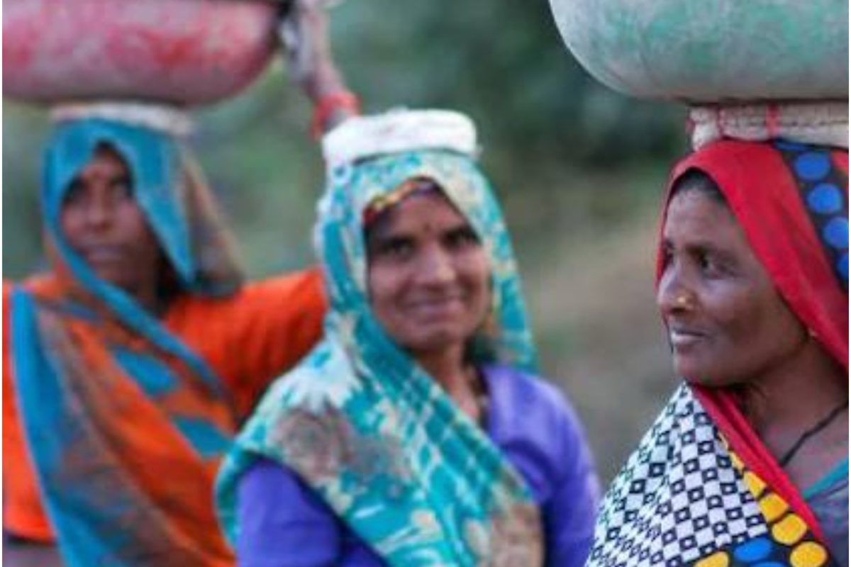 Nfhs सर्वे भारत में पहली बार पुरुषों के मुकाबले महिलाओं की संख्या हुई