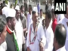 कर्नाटक प्रदेश कांग्रेस अध्यक्ष को आया गुस्सा, सेल्फी ले रहे शख्स को डांटा