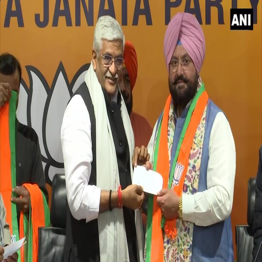 कांग्रेस के वरिष्ठ नेता और सांसद प्रताप सिंह बाजवा के छोटे भाई फतेह जंग सिंह बाजवा अब बजेपी में शामिल हो गए हैं. 