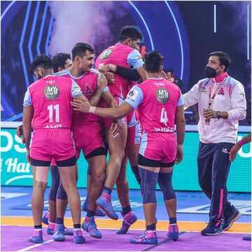 जयपुर पिंक पैंथर्स 57 अंकों के साथ 8वें स्‍थान पर है.  (Jaipur Panthers Twitter)