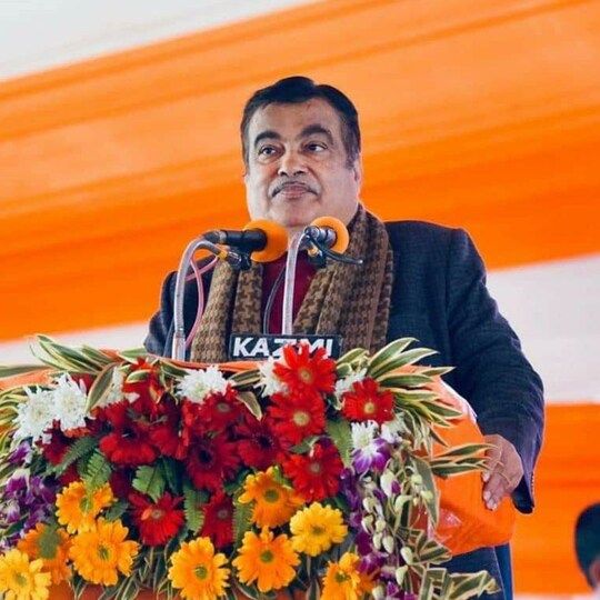 नितिन गडकरी ने कहा कि हम आम लोगों को भी शामिल करना चाहते हैं, जो NHAI में 1 लाख रुपये से ज्यादा निवेश कर सकें. (फाइल फोटो)