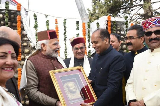 हिमाचल प्रदेश की जयराम ठाकुर सरकार 27 दिसंबर को स्थापना के चार साल पूरे कर रही है, इस मौके पर पीएम नरेंद्र मोदी पहुंच रहे हैं. (File Photo)