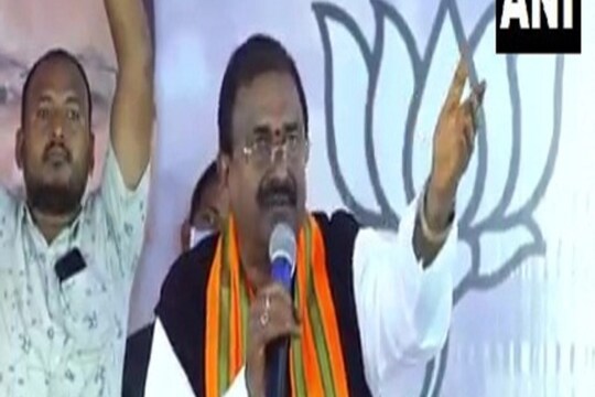 Bjp leader somu veeraraju made a strange promise said give us one crore  votes we will give liquor for 50 rupees - भाजपा के प्रदेशाध्यक्ष का वादा- तुम  हमें वोट दो, हम