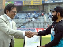 एजाज पटेल का मुंबई में हुआ था जन्म, अब वानखेड़े में किया कमाल तो मिला सम्मान