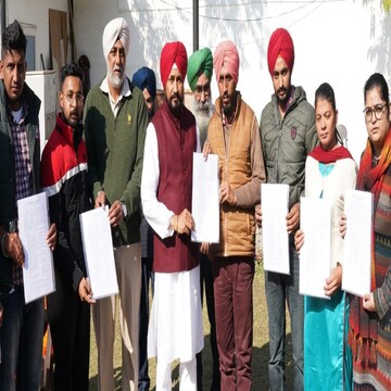 सीएम चरण जीत सिंह चन्नी ने कहा कि राज्य सरकार पहले ही 157 मृतक किसानों के परिजनों को नौकरी दे चुकी है.