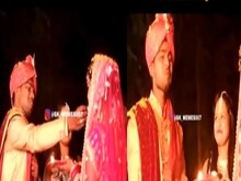 Video : दुल्हन को देखते ही खुशी से पगलाया दूल्हा, ठुमके देख दीवाने हुए लोग !