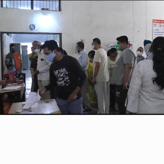 अंबाला में स्वास्थ्य विभाग ने 100 फीसदी वैक्सीनेशन का लक्ष्य पूरा कर लिया.