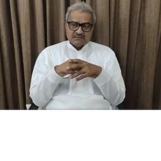 एमपी के रीवा से बीजेपी सांसद जनार्दन मिश्रा ने भ्रष्टाचार की नई परिभाषा गढ़ी है. उनका वीडियो वायरल हो गया है. 