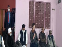 प्रियंका का दलित कार्ड: वाल्मीकि समाज के प्रत्याशी को चुनाव लड़ाने का ऐलान