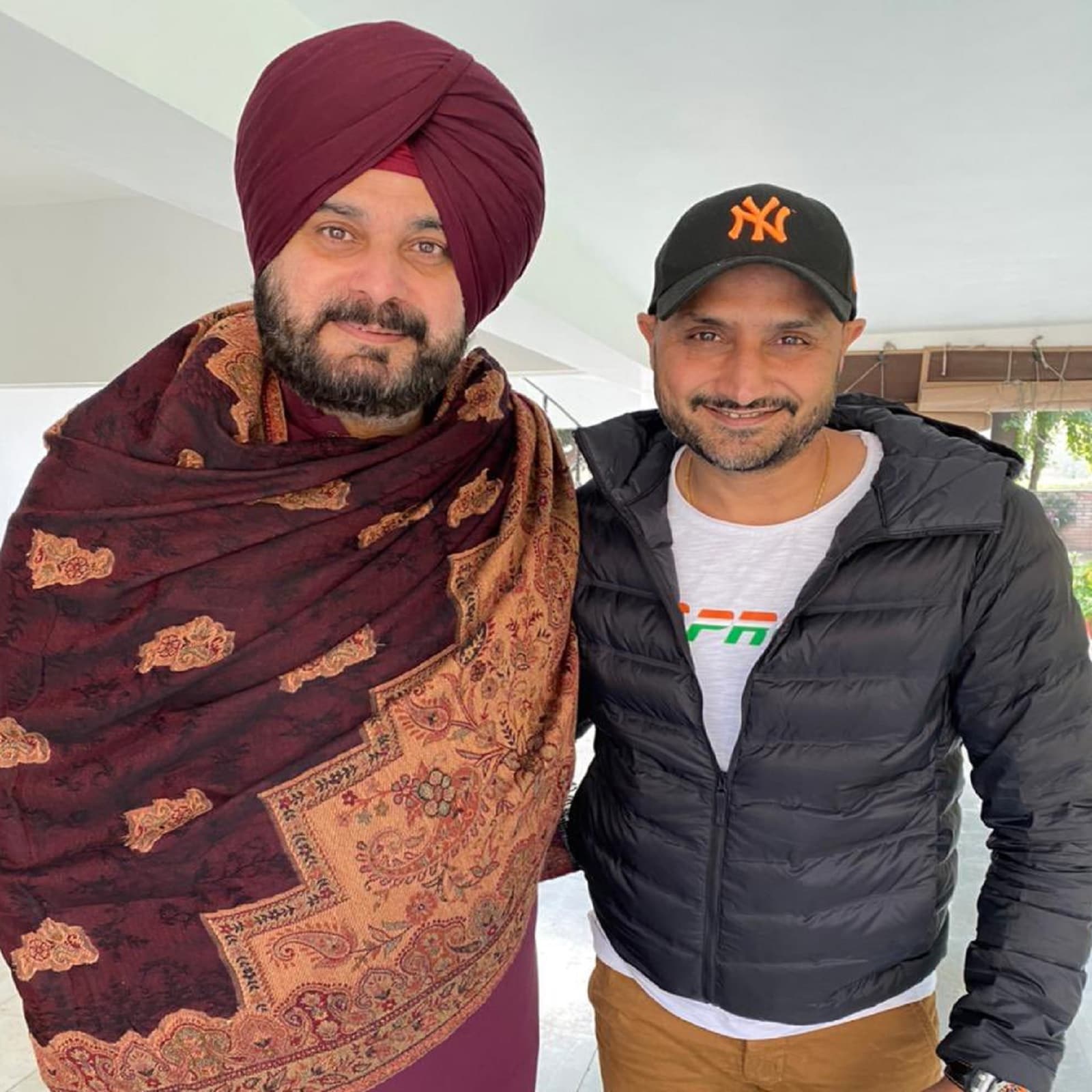 harbhajan singh, navjot singh sidhu, Punjab Congress, Punjab Assembly Election 2022, Harbhajan Singh Meets Navjot Singh Sidhu, harbhajan singh joining congress, harbhajan singh wife, harbhajan singh net worth, harbhajan singh movie, harbhajan singh instagram, harbhajan singh debut, harbhajan singh age, harbhajan singh twitter, harbhajan singh current job