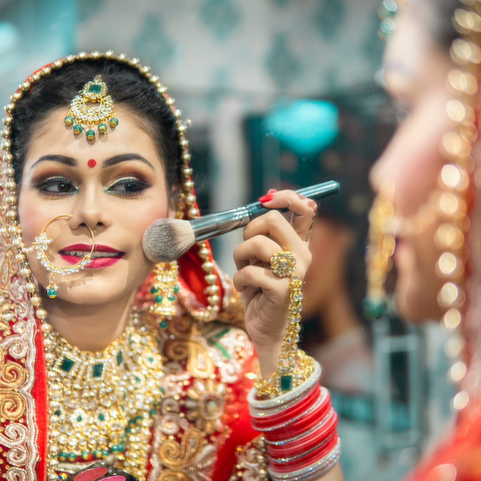 Bridal Makeup Kit ब र इडल म कअप क ट