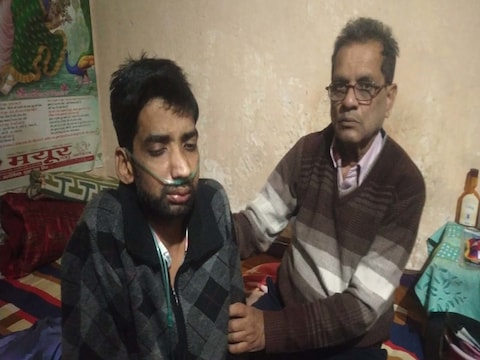 कुशीनगर में पिता ने सरकार से बेटे के लिए इच्छा मृत्यु मांगी है.