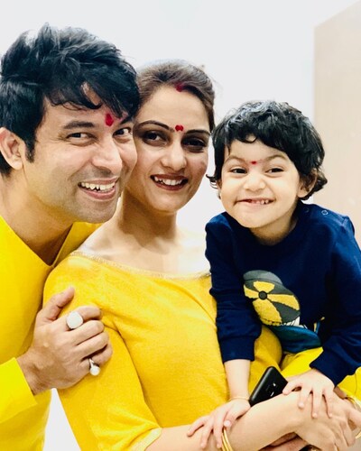 Photogallery The kapil Sharma show fame Chandan prabhakar aka chandu chaiwala wife nandini khanna is very gorgeous pr - The Kapil Sharma Show: चंदू चाय वाले की बीवी किसी बॉलीवुड एक्ट्रेस से