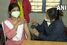 आधार कार्ड नहीं है तो भी लगवाई जा सकती है कोरोना वैक्सीन, जानिए कैसे