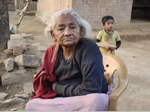 95 साल की बुजुर्ग दुईजी अम्मा ने अपने क्षेत्र के आदिवासियों के लिए पूरा जीवन समर्पित कर दिया है.