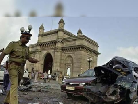 12 मार्च 1993 को मुंबई में एक बाद एक कई धमाके हुए थे. (फाइल फोटो)